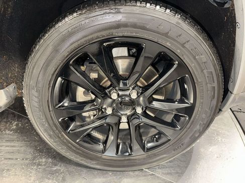 Used 2021 Jeep Grand Cherokee Laredo X image 14