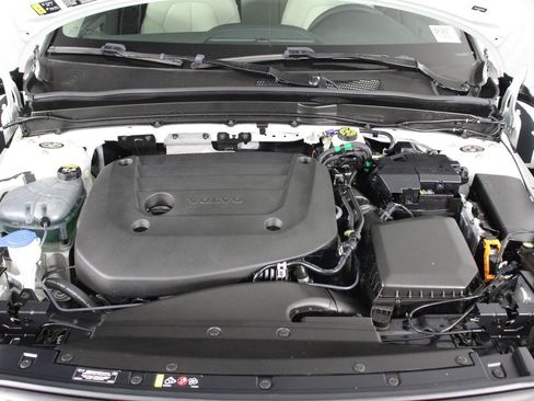 Used 2023 Volvo XC40 B5 Ultimate w/ Protection Package Premier AWD/4WD image 24