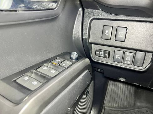 Used 2023 Toyota Tacoma TRD Off-Road w/ TRD Premium Off Road Package AWD/4WD image 28