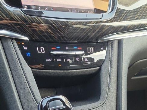 Certified 2023 Cadillac XT6 Premium Luxury FWD image 28
