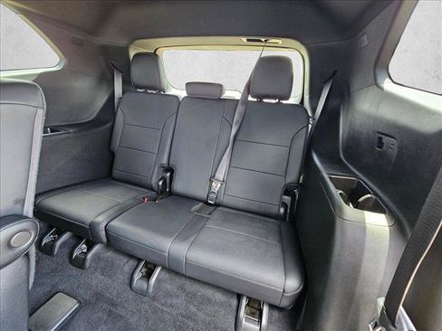 Used 2025 Buick Enclave Preferred FWD image 20