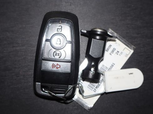 Used 2024 Ford Bronco Outer Banks AWD/4WD image 45