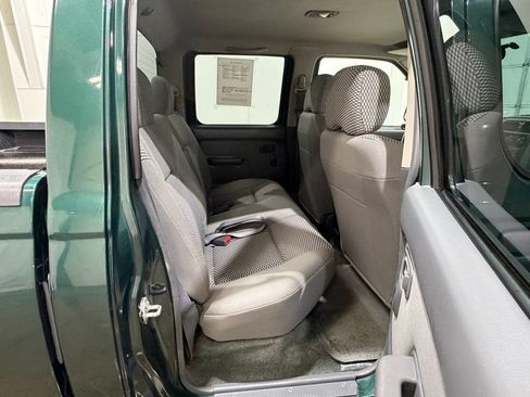 Used 2002 Nissan Frontier SE AWD/4WD image 26