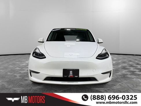 Used 2022 Tesla Model Y Performance image 11