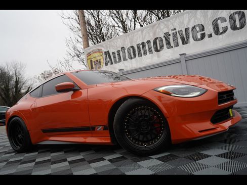 Used 2024 Nissan Z Performance w/ Heritage Edition image 1