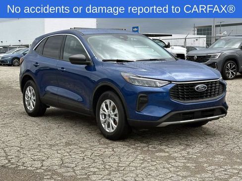 Used 2023 Ford Escape Active w/ Tech Pack #1 AWD/4WD image 8
