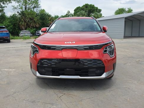 New 2026 Kia Niro Wind FWD image 3