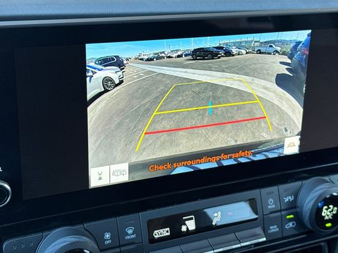 Used 2025 Toyota Grand Highlander AWD image 24