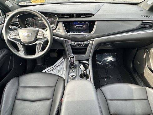 Certified 2025 Cadillac XT5 Premium Luxury image 13