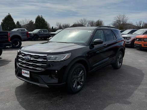 New 2026 Ford Explorer Active image 5