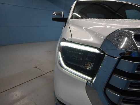 Used 2019 Toyota Tundra Limited w/ Limited Premium Package image 39