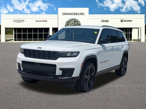 Used 2022 Jeep Grand Cherokee L Laredo AWD/4WD image 3