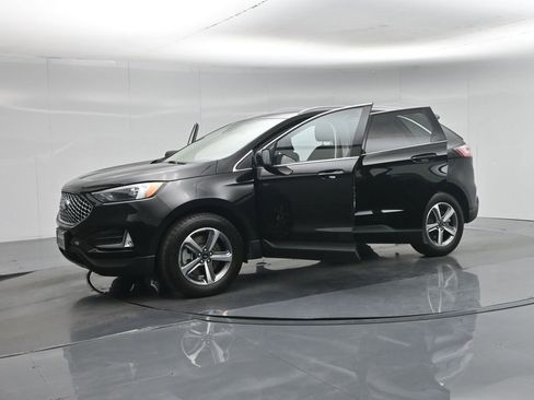 Used 2024 Ford Edge SEL w/ Convenience Package AWD/4WD image 6