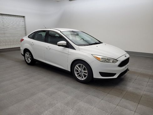 Used 2017 Ford Focus SE FWD image 11