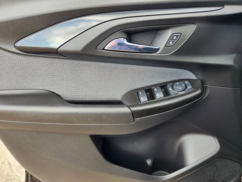 Certified 2023 Chevrolet TrailBlazer LT w/ Convenience Package image 23