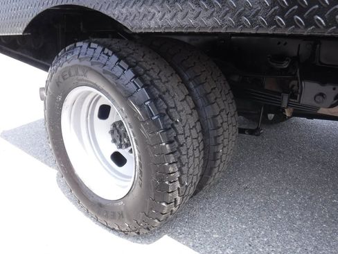 Used 2022 Ford F350 XL image 4