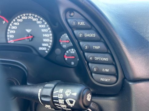 Used 2004 Chevrolet Corvette Convertible w/ Preferred Equipment Group RWD image 24