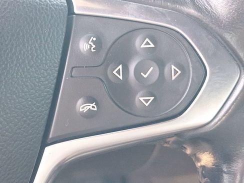 Certified 2022 Chevrolet Traverse LT image 43