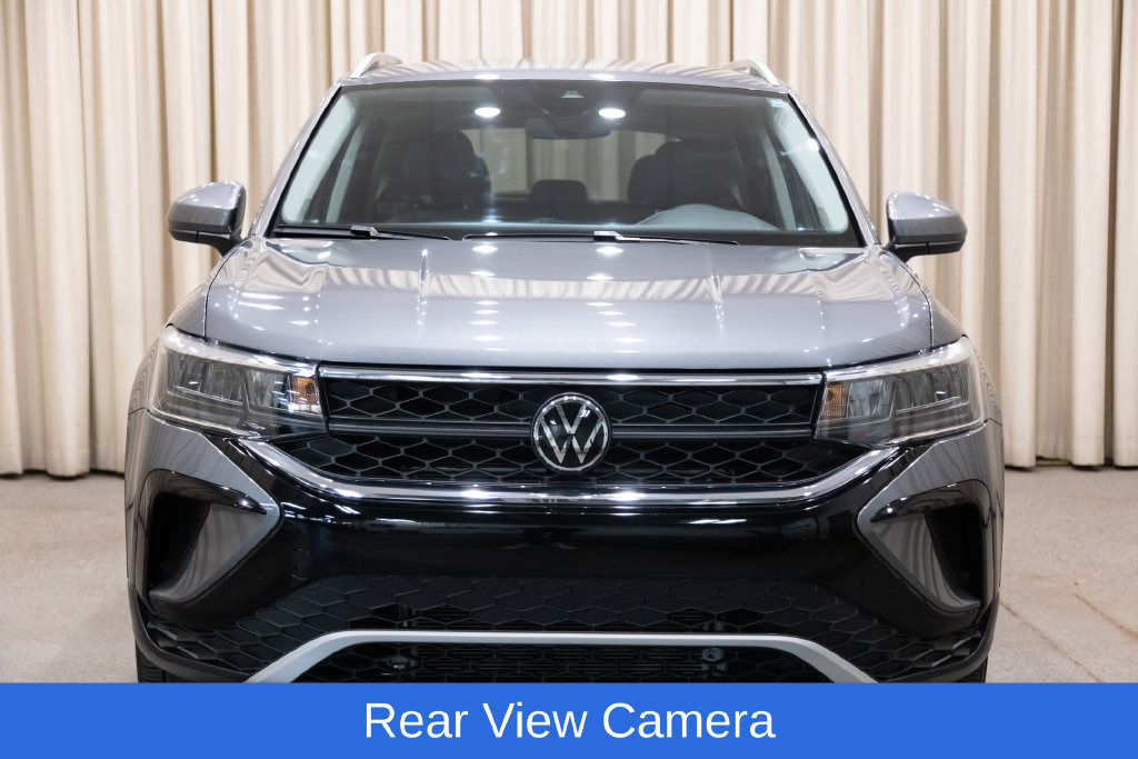 Certified 2024 Volkswagen Taos SE AWD/4WD image 3