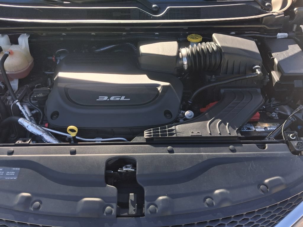 Used 2018 Chrysler Pacifica Touring-L Plus w/ Advanced Safetytec Group FWD image 22