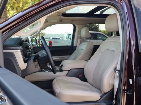 Used 2024 Ford Expedition Max Limited RWD image 11