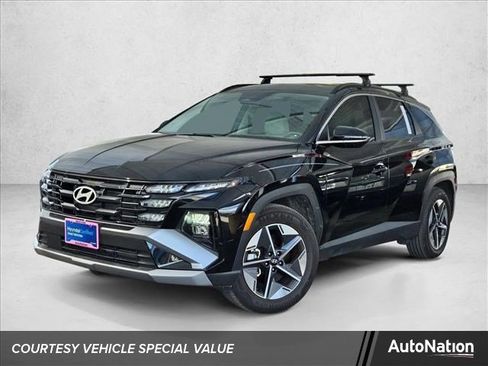 Certified 2025 Hyundai Tucson SEL FWD image 1