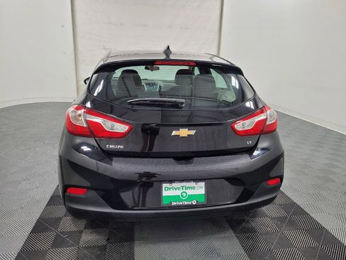 Used 2017 Chevrolet Cruze LT w/ Convenience Package FWD image 6
