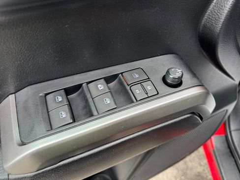 Certified 2021 Toyota Tacoma SR5 AWD/4WD image 21