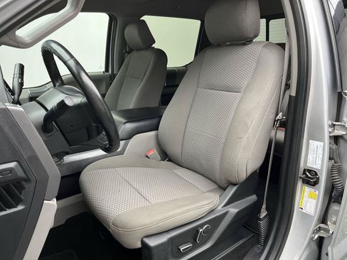 Used 2018 Ford F150 XLT w/ Equipment Group 302A Luxury AWD/4WD image 11