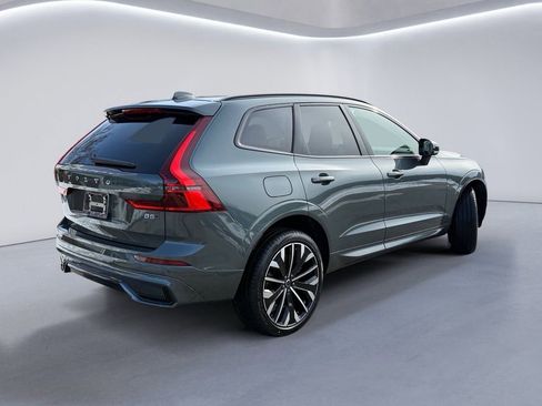New 2026 Volvo XC60 B5 Ultra w/ Climate Package image 4
