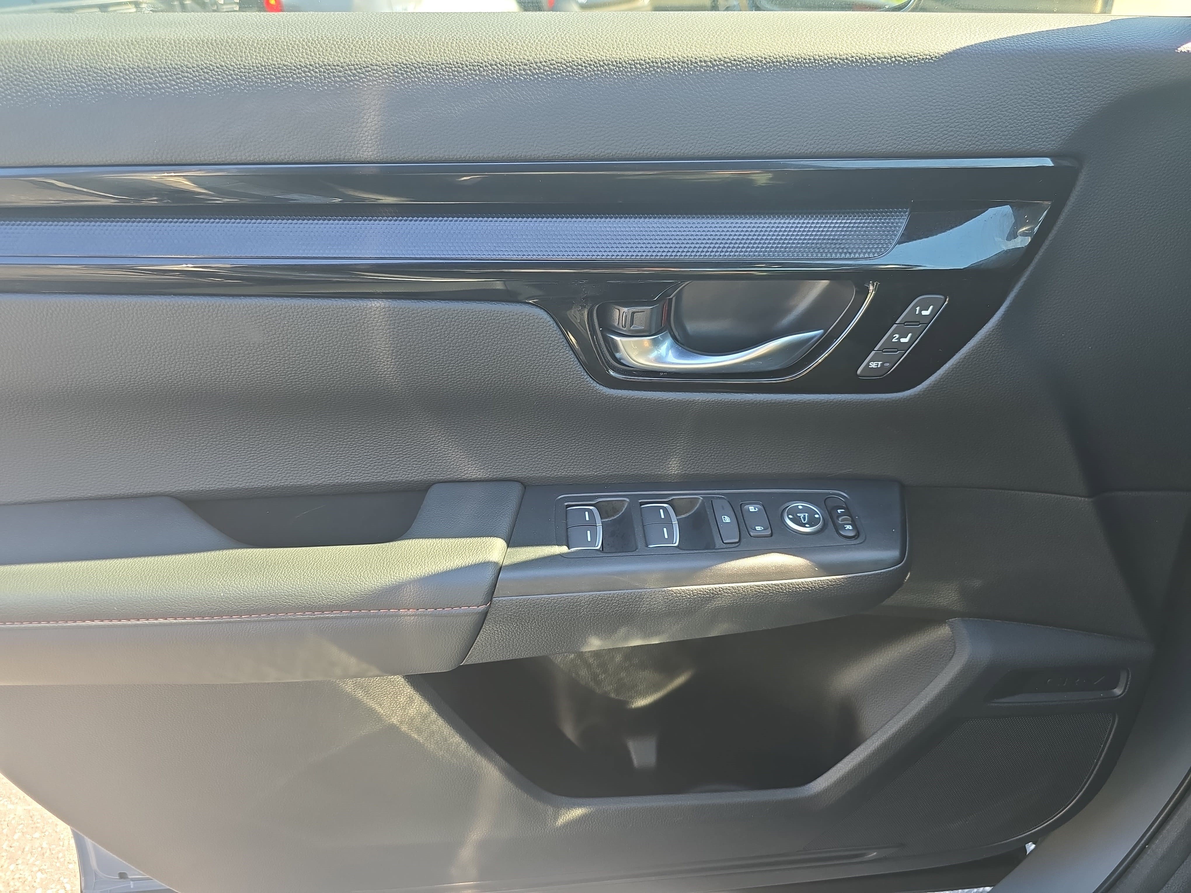 Used 2025 Honda CR-V Sport Touring image 26