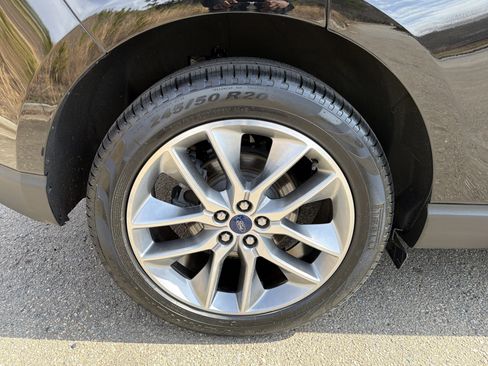 Used 2018 Ford Edge Titanium w/ Equipment Group 301A image 17