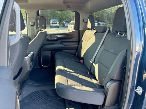 Used 2023 Chevrolet Silverado 1500 RST w/ Z71 Off-Road Package AWD/4WD image 23