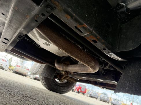 Used 2002 Chevrolet Silverado 2500 2WD Regular Cab image 14