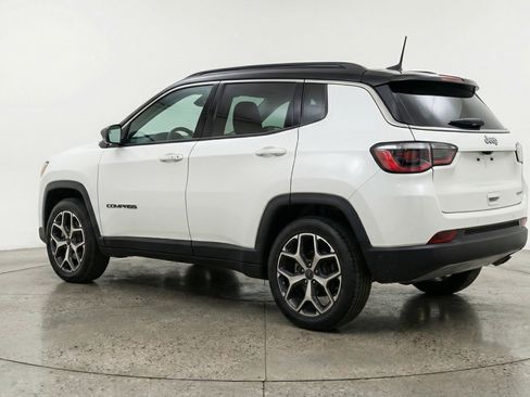 Used 2025 Jeep Compass Limited AWD/4WD image 9