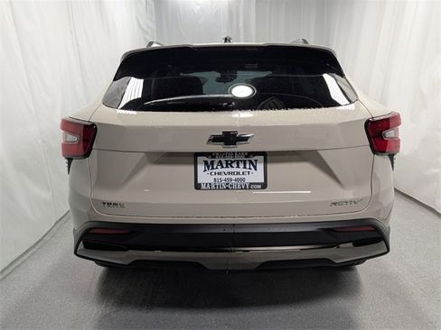 New 2026 Chevrolet Trax ACTIV w/ Driver Confidence Package image 3