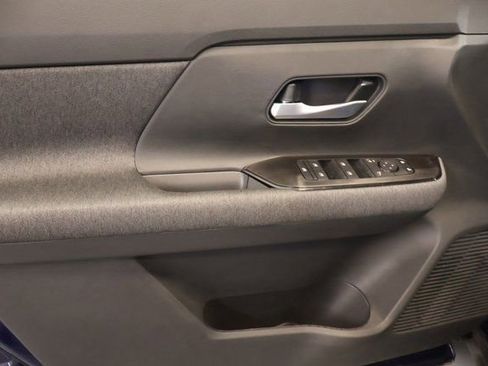 New 2026 Nissan Kicks SV w/ Charging Package image 9