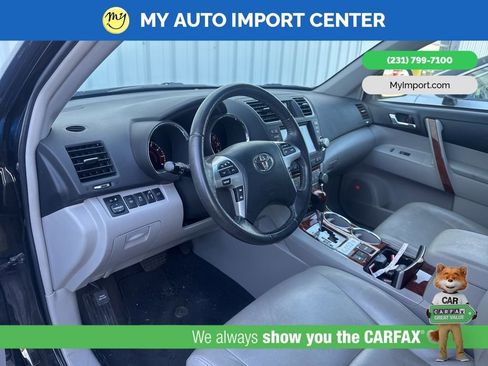 Used 2012 Toyota Highlander Limited w/ Tow Pkg AWD/4WD image 8