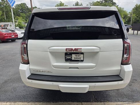 Used 2017 GMC Yukon XL SLT w/ HD Trailering Package AWD/4WD image 5