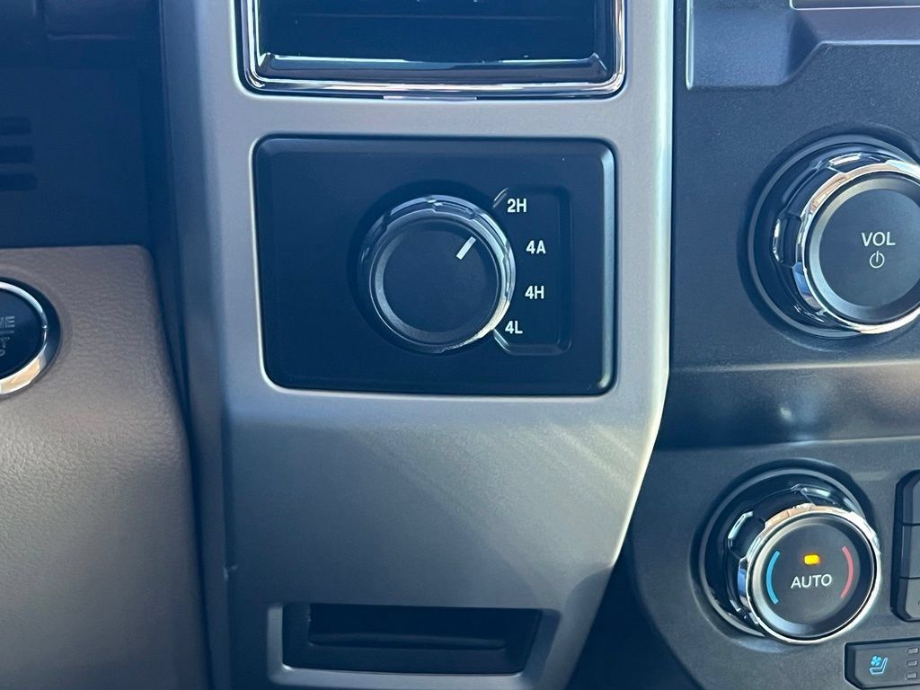 Used 2020 Ford F150 Lariat AWD/4WD image 32