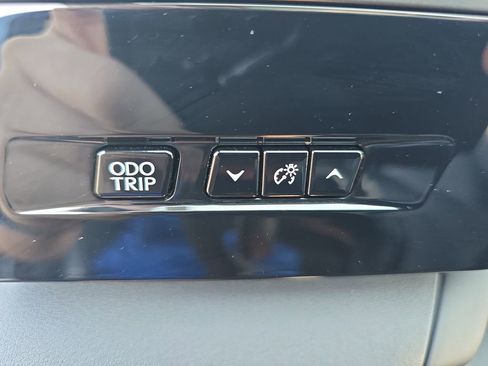 Used 2023 Lexus RZ 450e Premium image 28