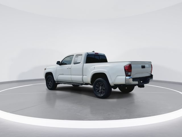 Used 2020 Toyota Tacoma SR5 RWD image 6