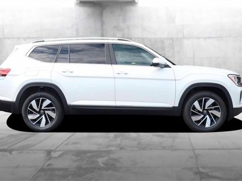 New 2026 Volkswagen Atlas SEL image 5