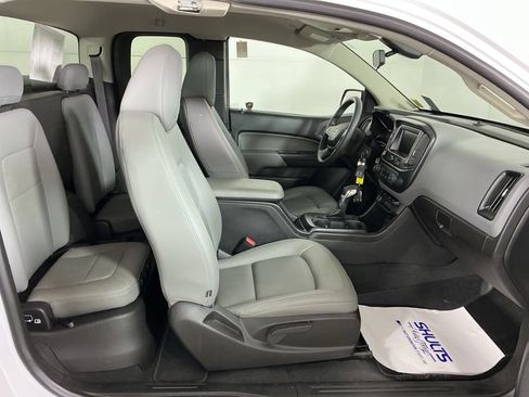 Used 2022 Chevrolet Colorado W/T w/ WT Convenience Package AWD/4WD image 14
