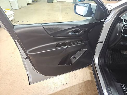 Used 2022 Chevrolet Equinox LT image 14