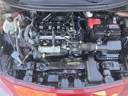 Used 2021 Nissan Versa SV image 36