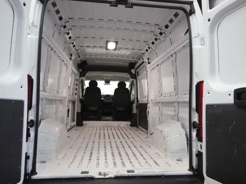 Used 2019 RAM ProMaster 2500 image 6