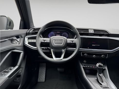New 2025 Audi Q3 2.0T Premium image 14
