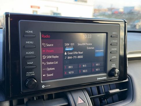 Used 2021 Toyota RAV4 LE image 15