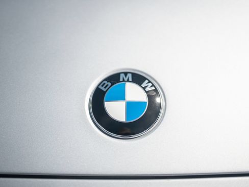 Used 2003 BMW Z8 RWD image 40